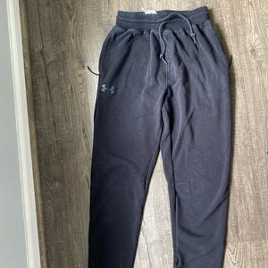 Black under armor joggers